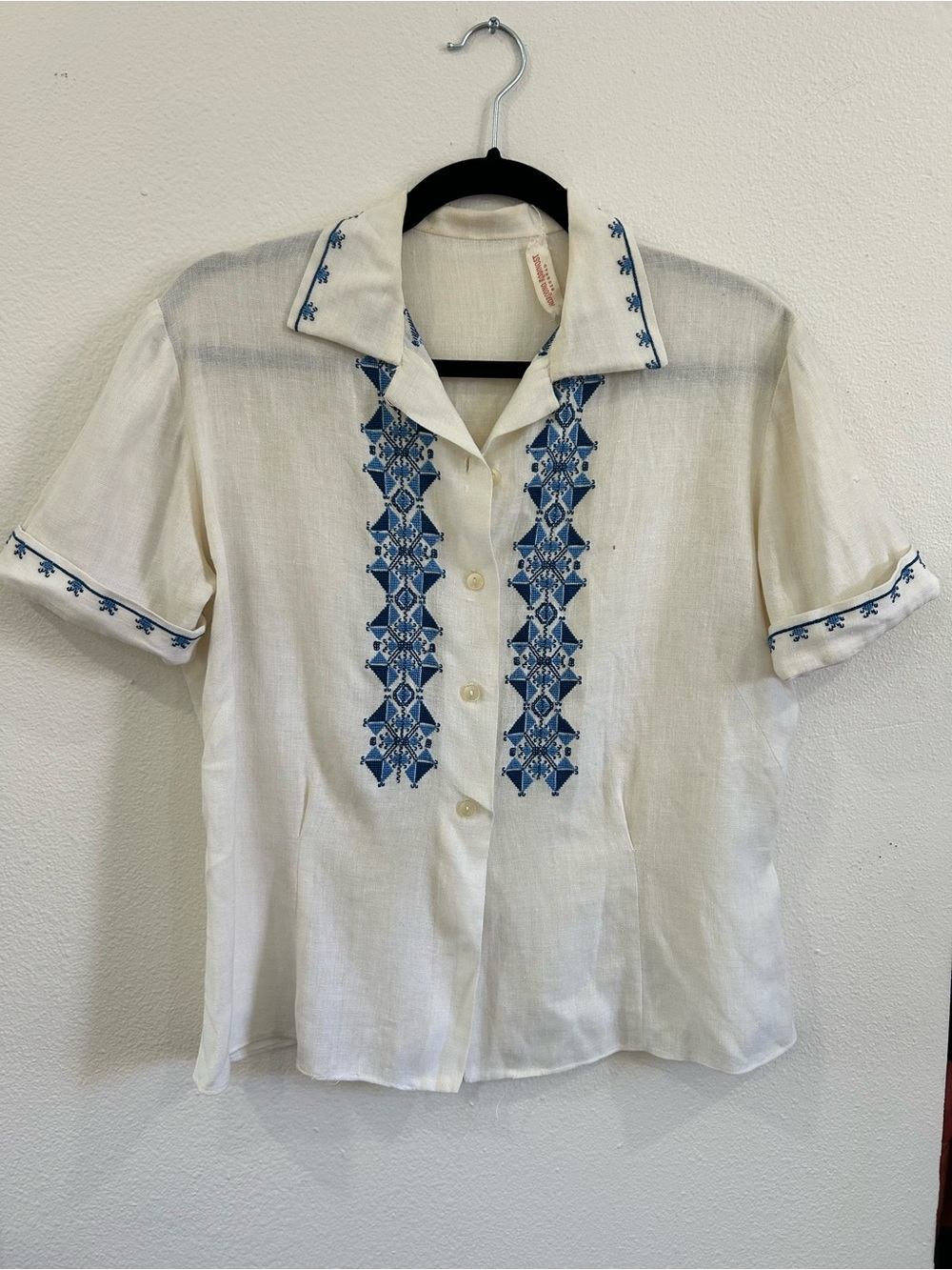 Vintage 70’s Narodna Radinost hand embroidered geometric shirt, size medium